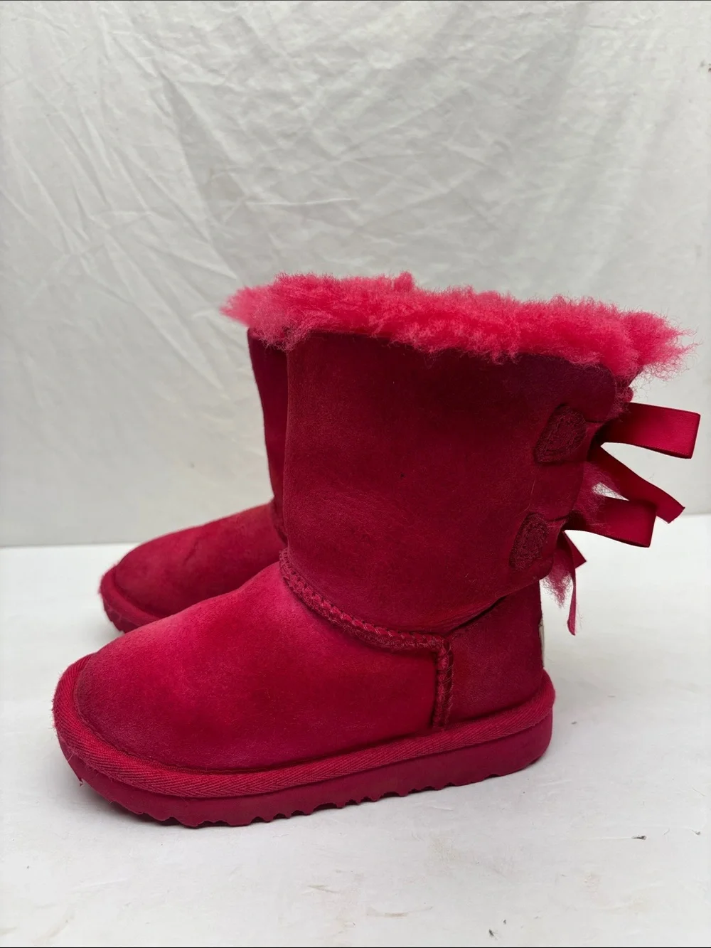 UGG Kids Bow-Back Suede Boots in Hot Pink, SZ 10 for toddler girl, box 72